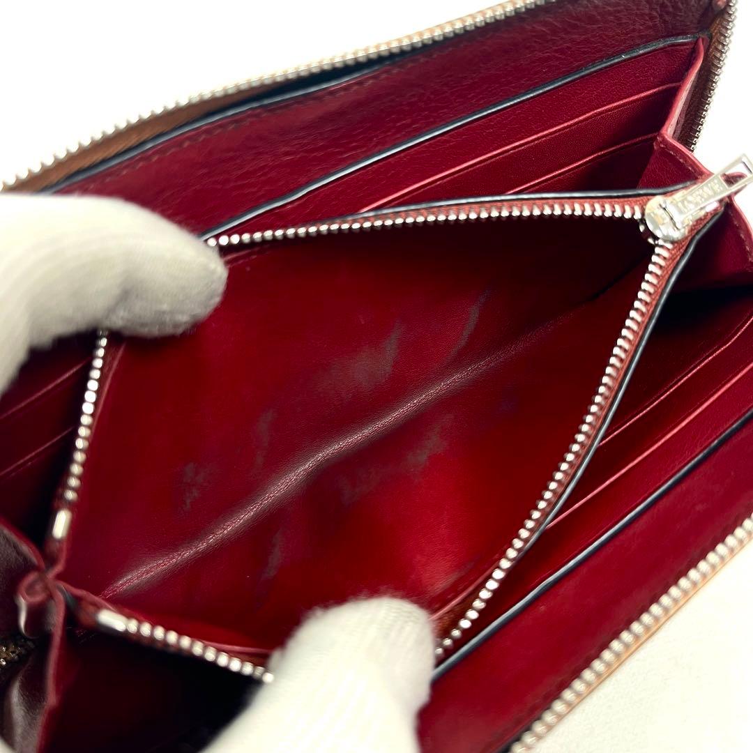 ロエベ　長財布　アナグラム　ラウンドファスナー　レザー　エンボスロゴ　極美品