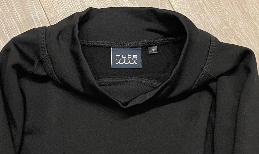 muta ブラック 長袖シャツ サイズ7