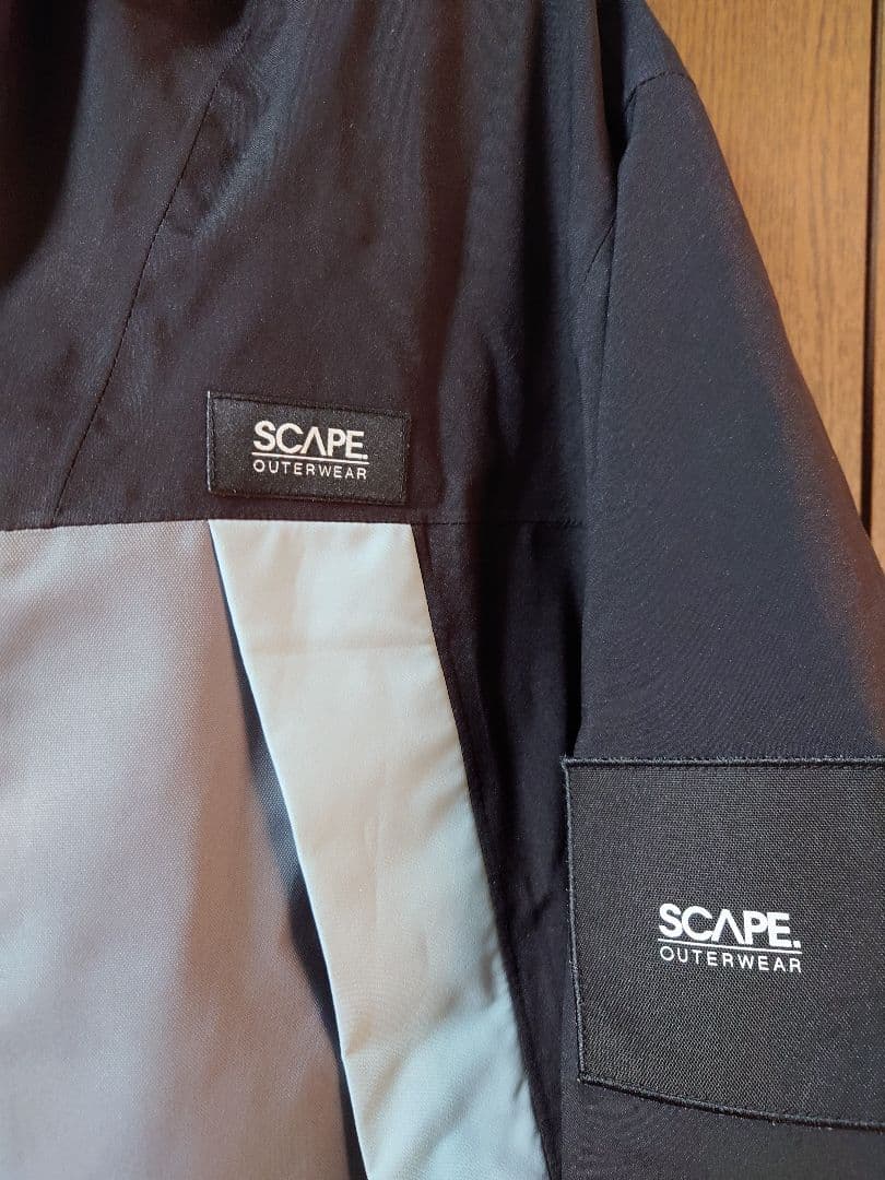 SCAPE(エスケープ) 　スノーボードウェア　unisex