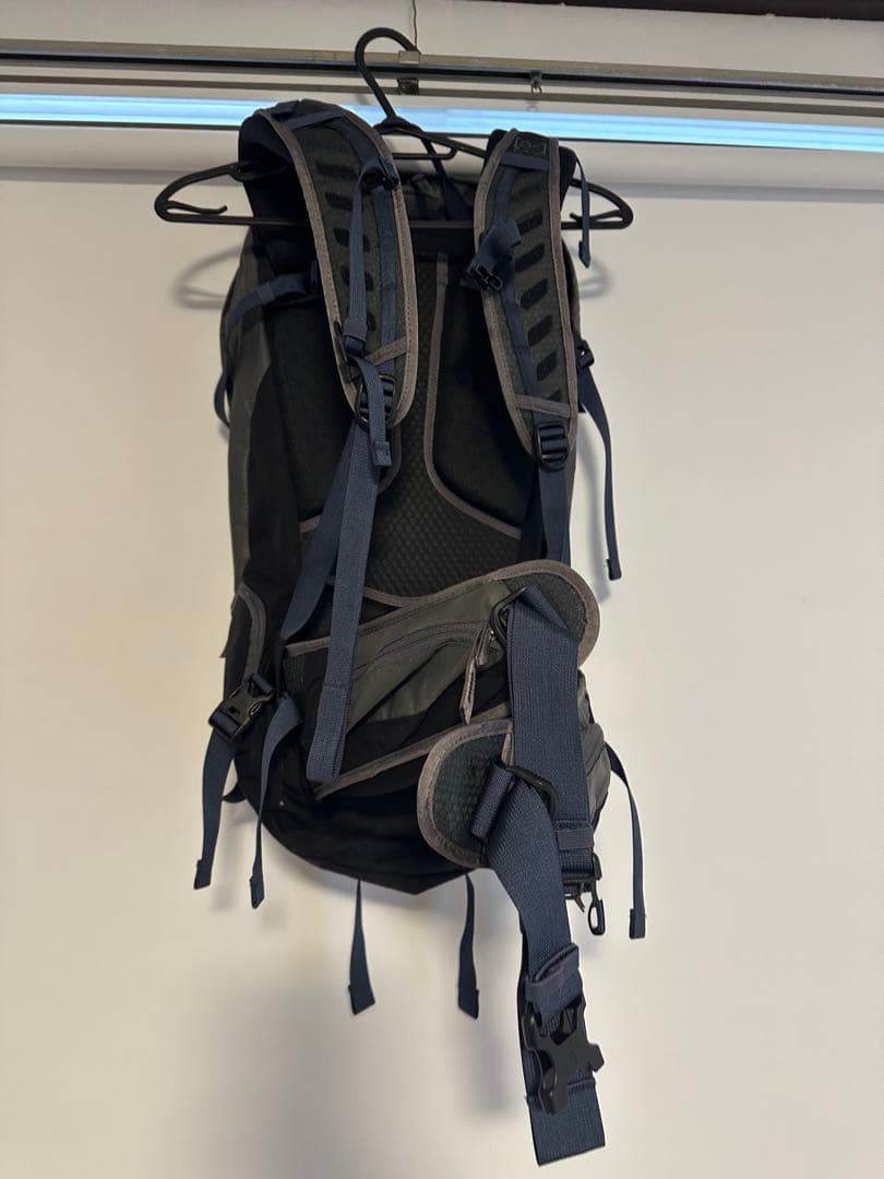 Burton AK incline 30リットル