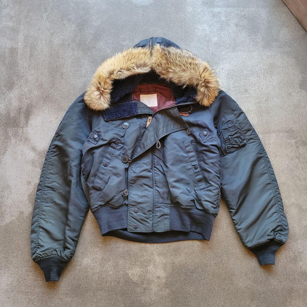 90sAVIREX N-2B フライトジャケット ショート丈 バックロゴ