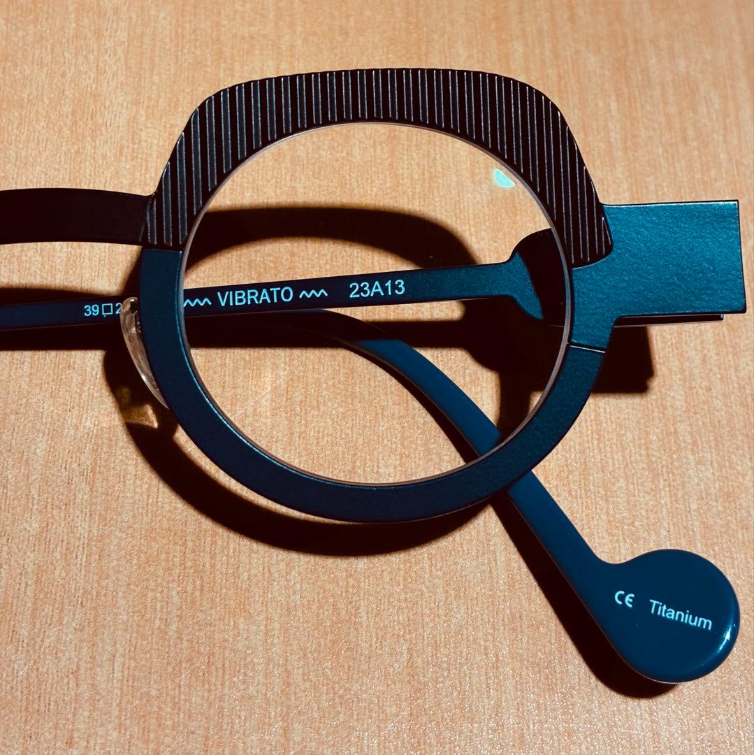 ANNE & VALENTIN アンバレンタイン VIBRATO