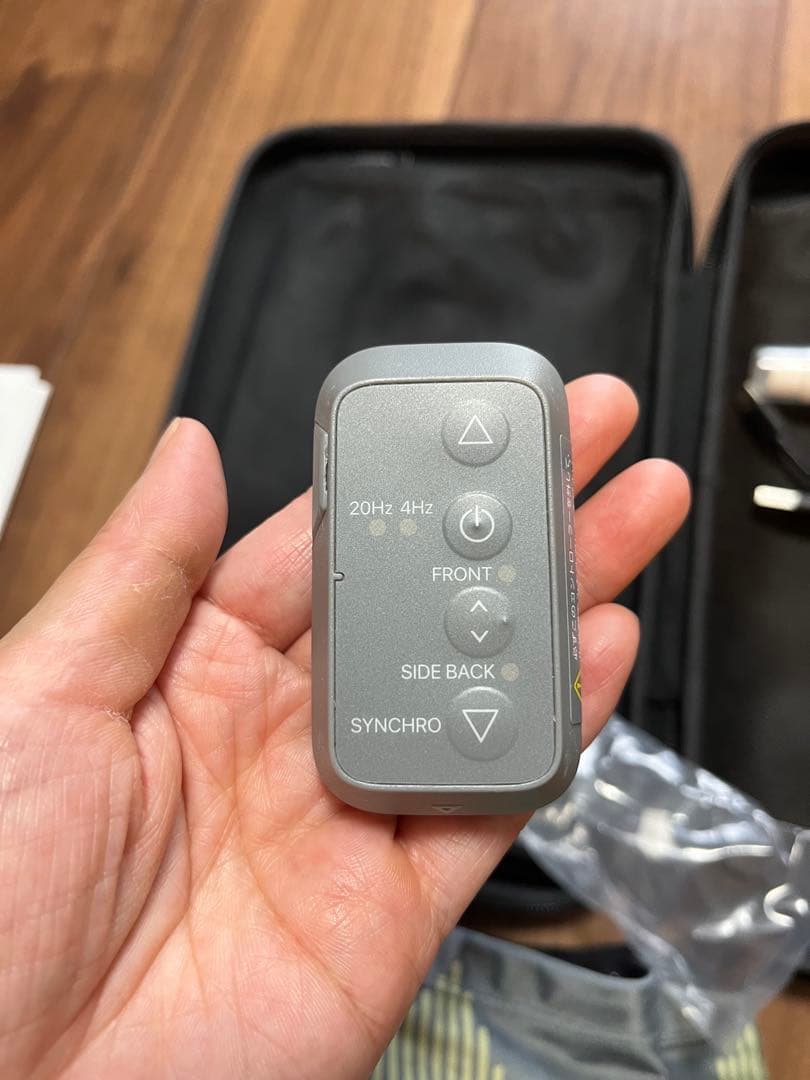 SIXPAD パワースーツコアベルト　M コントローラー付き