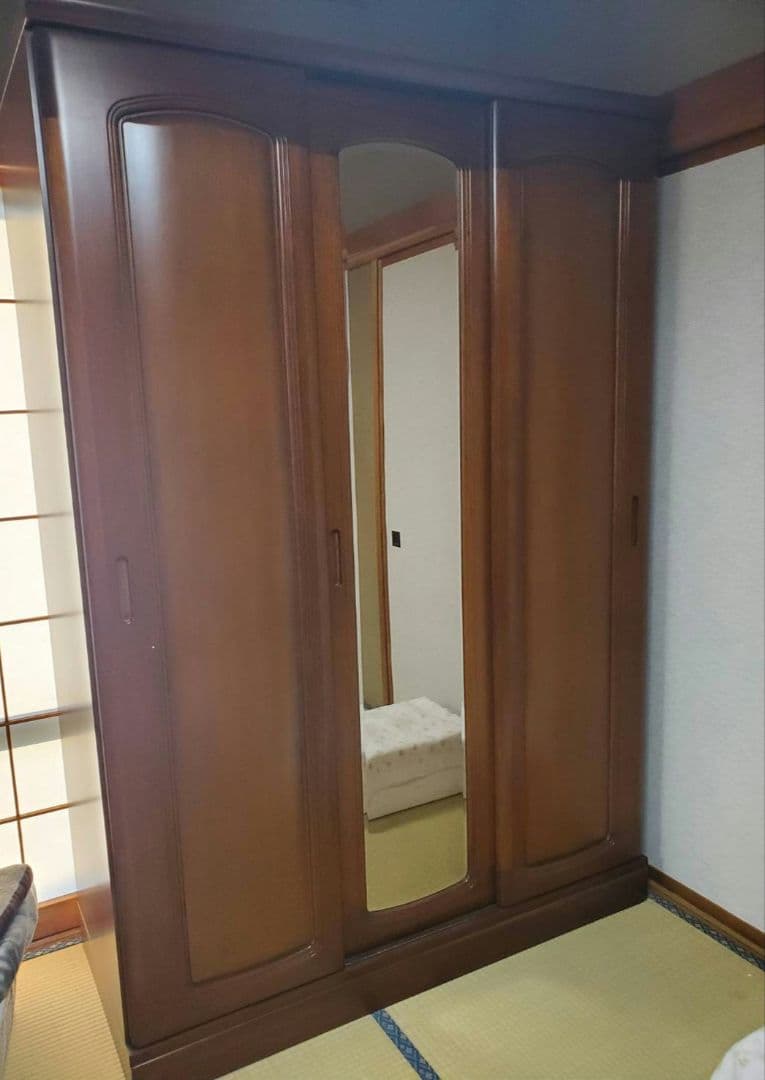 洋ダンス　天然目　鏡　クローゼット収納　スライド式　ミラー　婚礼家具　洋服ダンス