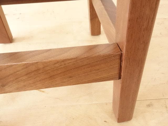 北海道手作り家具　ウォールナット材　スツール