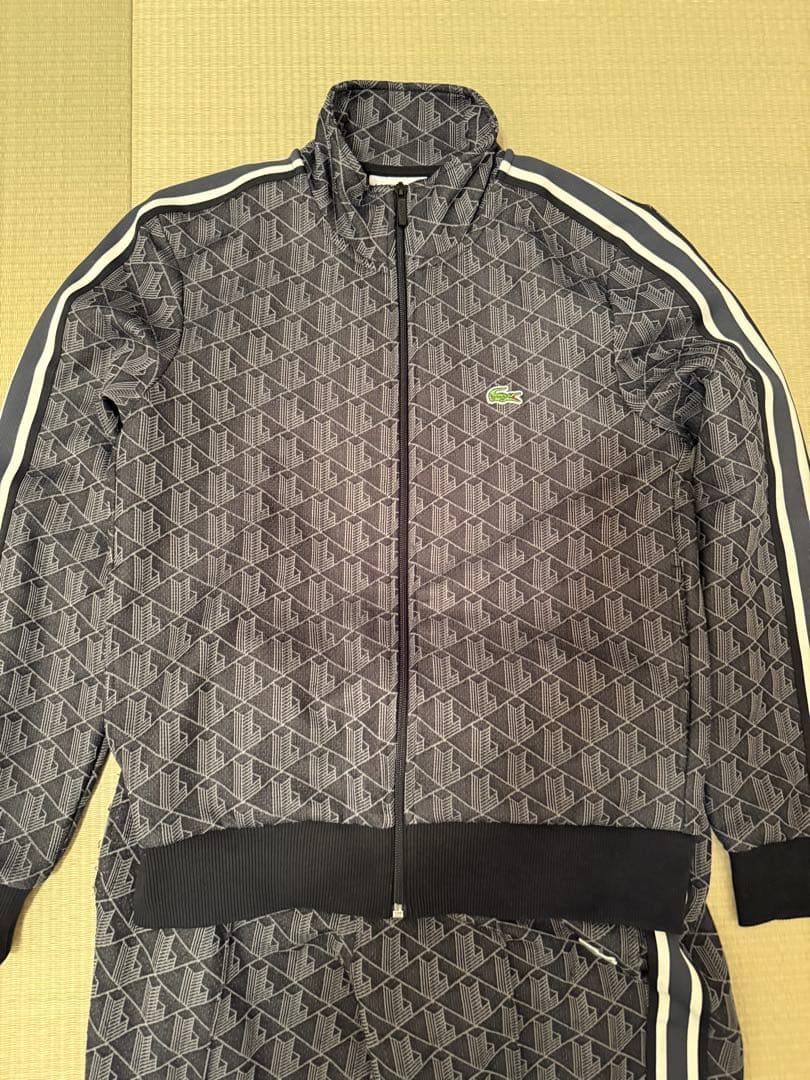 美品 LACOSTE 上だけ