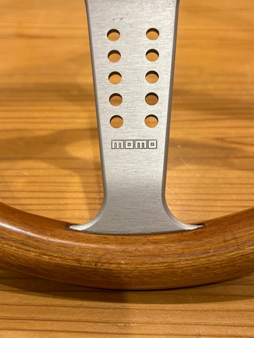 momoステアリング グランプリ35π