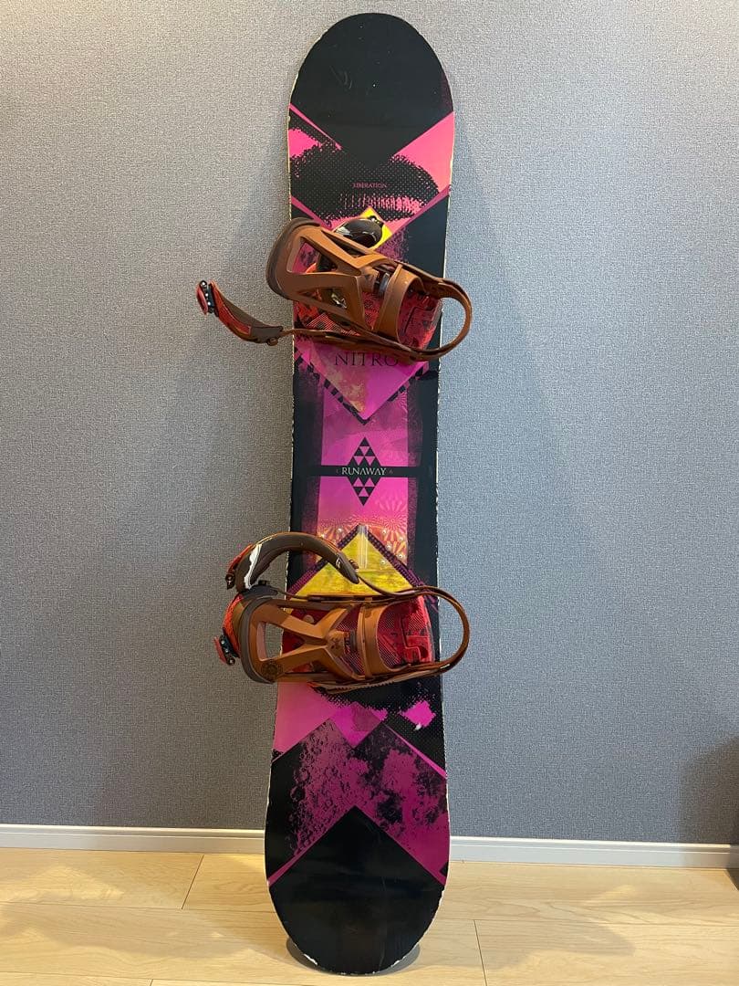 NITRO RUNAWAY スノーボード ビンディング（バートン）付き