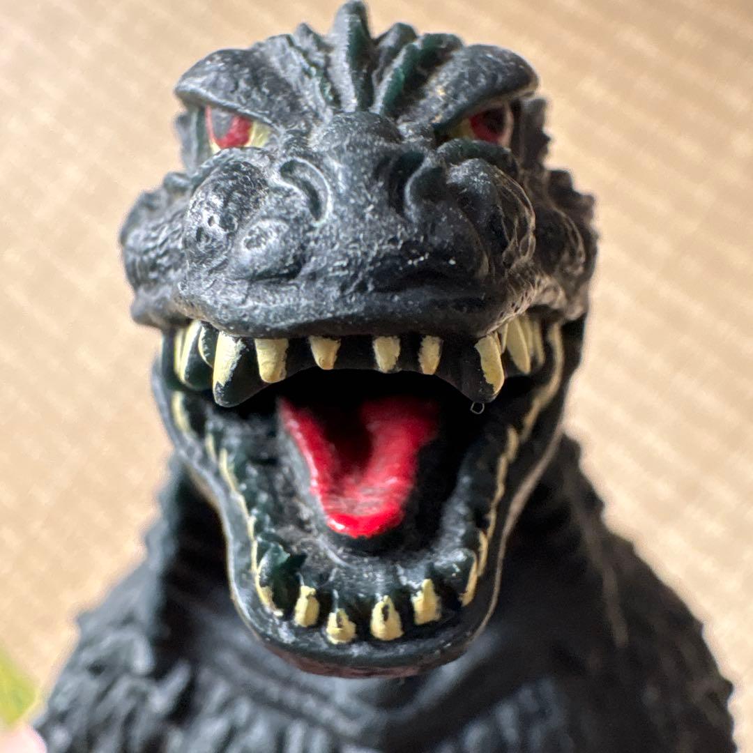 ゴジラ 2000 （ゴジラ ミレニアム） 劇場限定 フィギュア 74171 - メルカリ