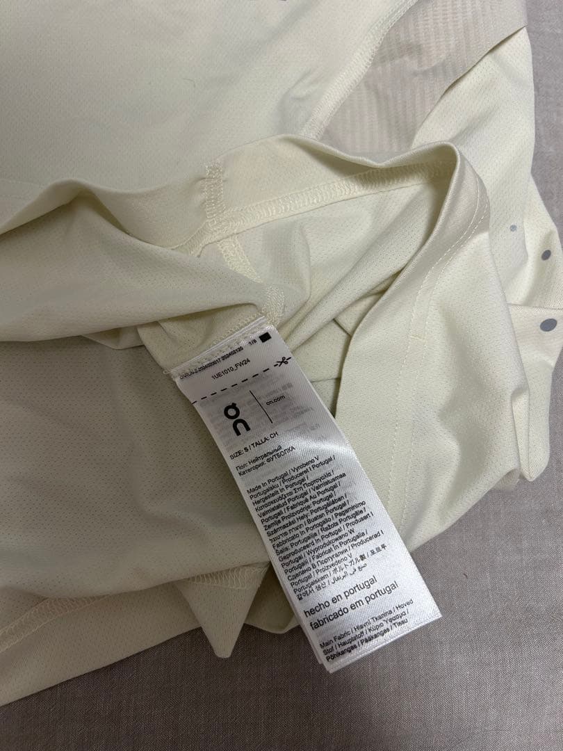 On PAF Current Form ランニングT　Sサイズ