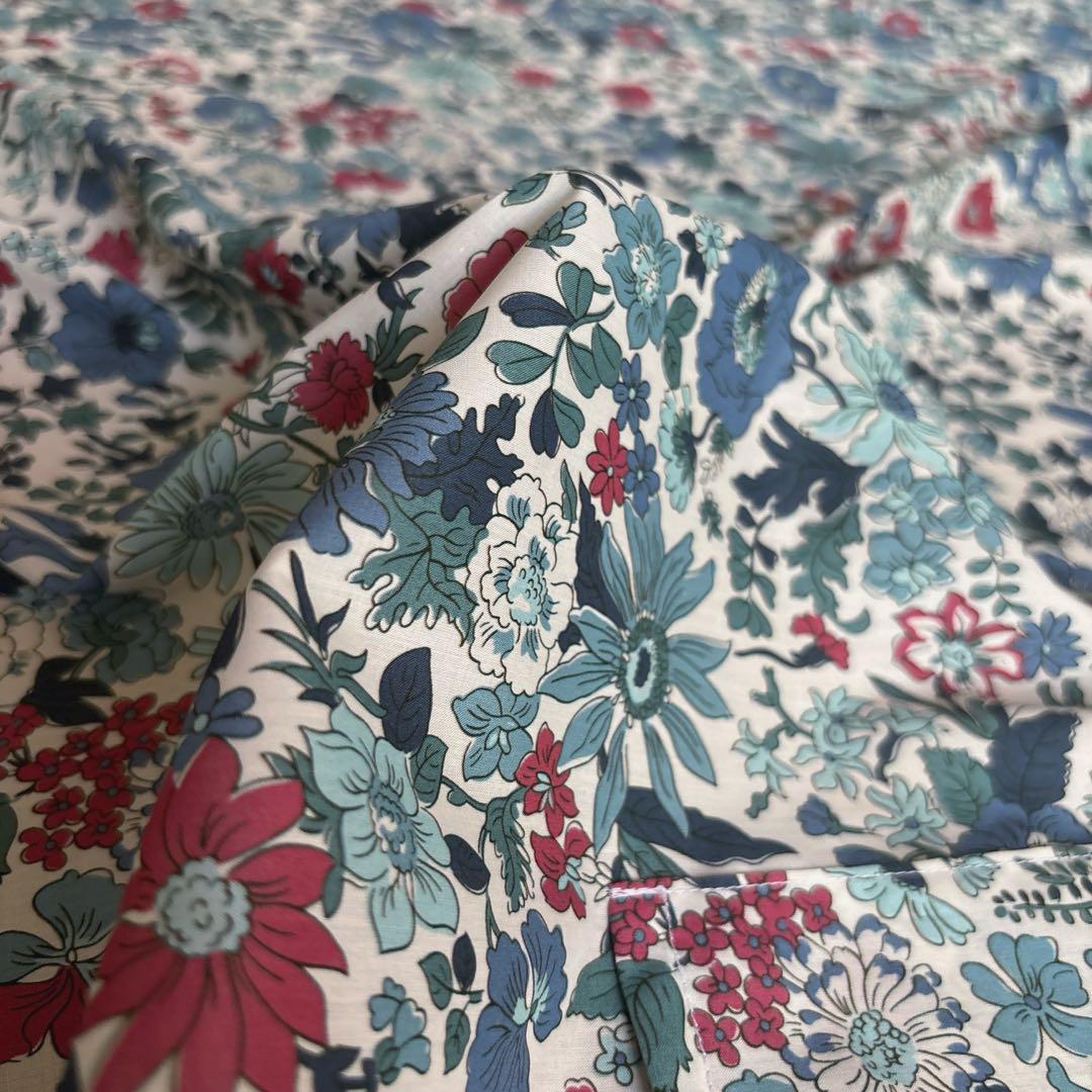 かち様 エプロン　 リバティタナローン Daisy MorisiaＤＵ