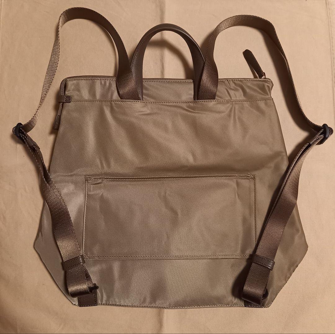 TUMI リュック・バックパック ベージュ