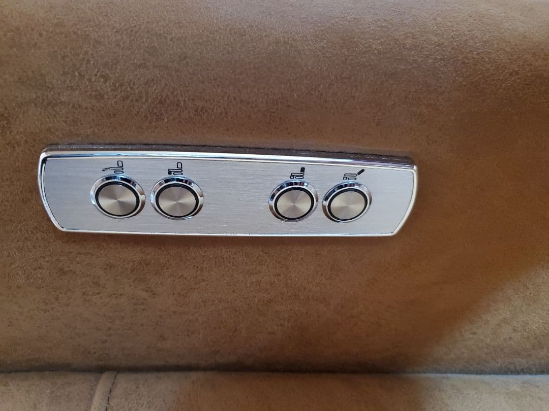 yukieさん専用 RELAX FORM「電動パーソナルチェア」