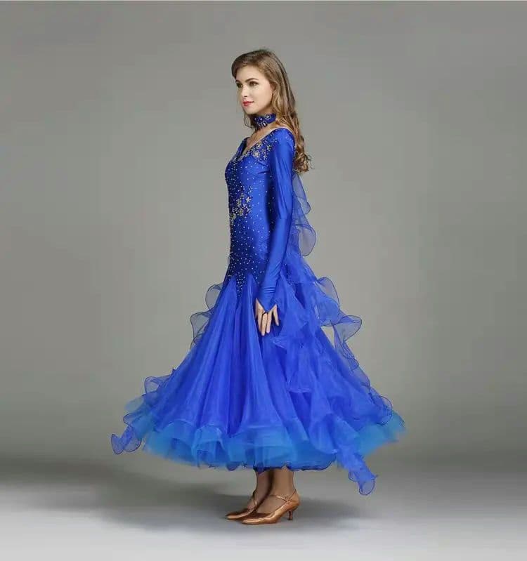 キラキラフリルロングドレス✨可愛い大人の魅力