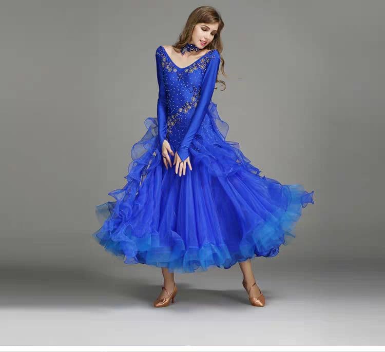 キラキラフリルロングドレス✨可愛い大人の魅力