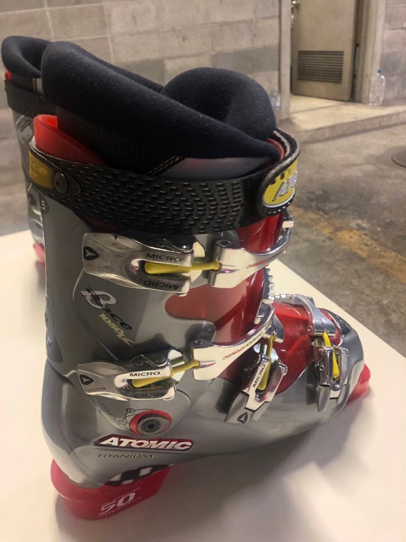 極美品 ATOMIC アトミック RACE LINER 1050LC 26.5
