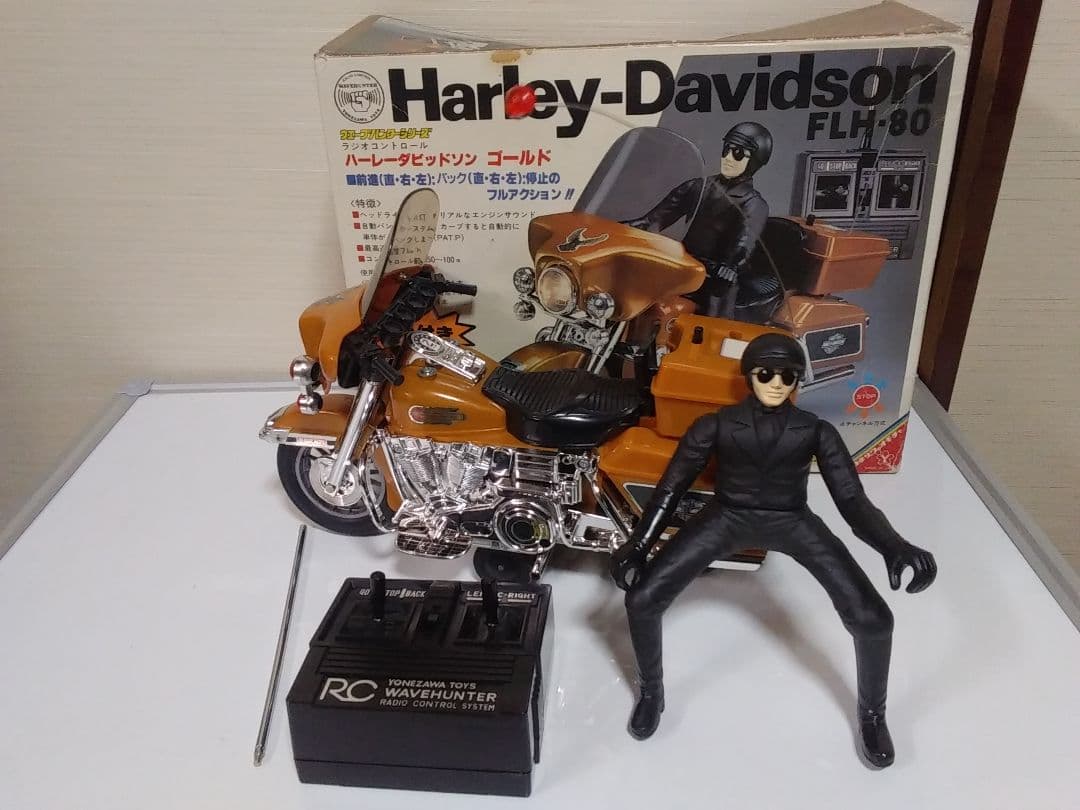 ヨネザワのオモチャ ハーレーダビットソンFLH80ゴールド 昭和の