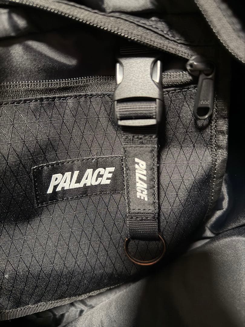 PALACE Cordura Y-Rip Despatch ショルダーバッグ