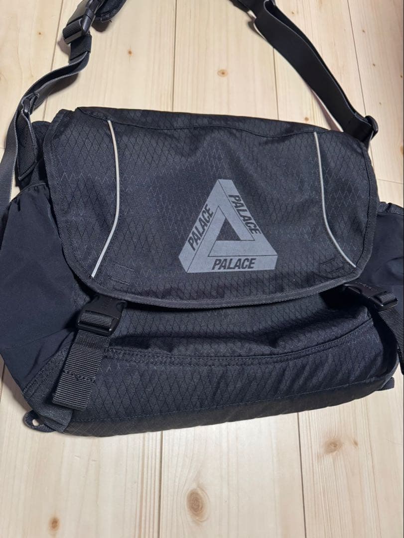 PALACE Cordura Y-Rip Despatch ショルダーバッグ