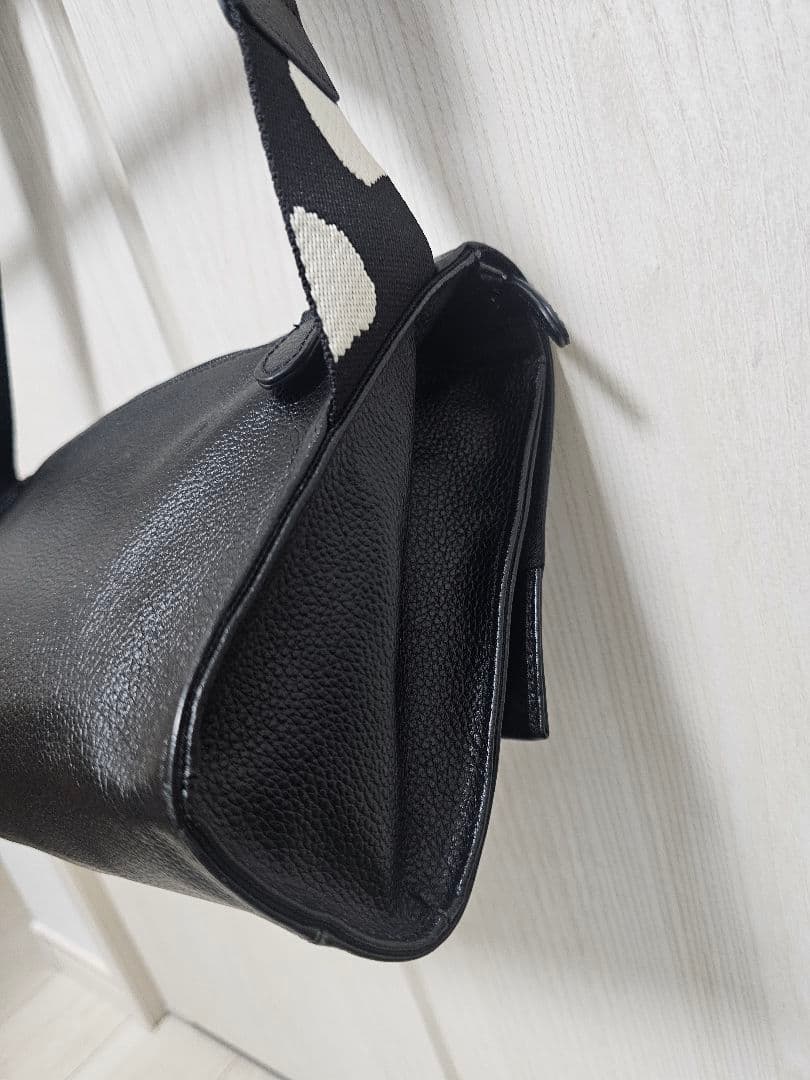 イアパピヨネ ear PAPILLONNER ショルダー ボディバッグ