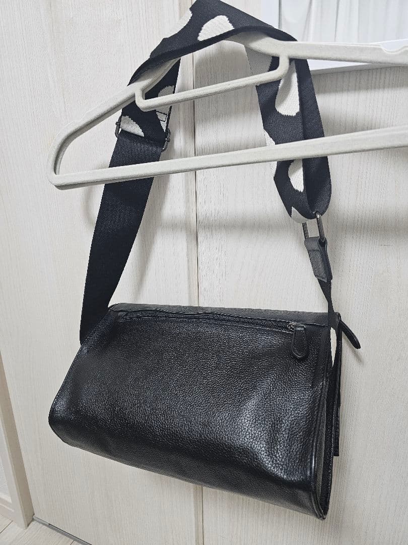 イアパピヨネ ear PAPILLONNER ショルダー ボディバッグ