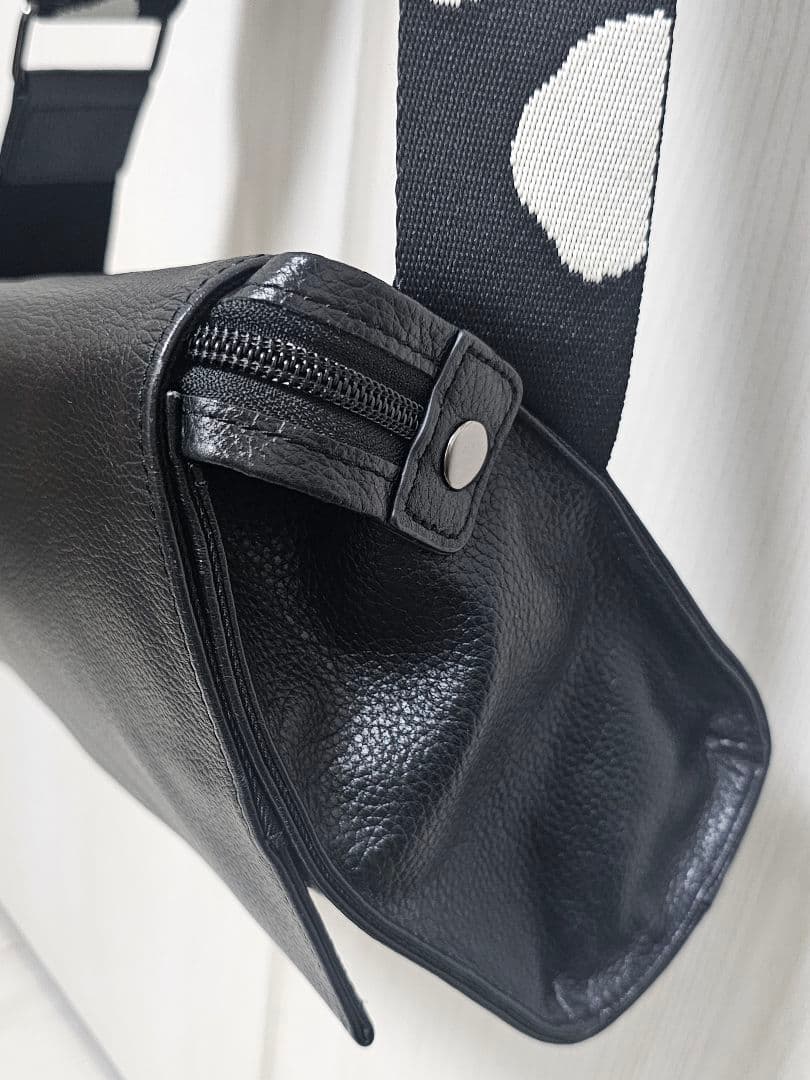 イアパピヨネ ear PAPILLONNER ショルダー ボディバッグ