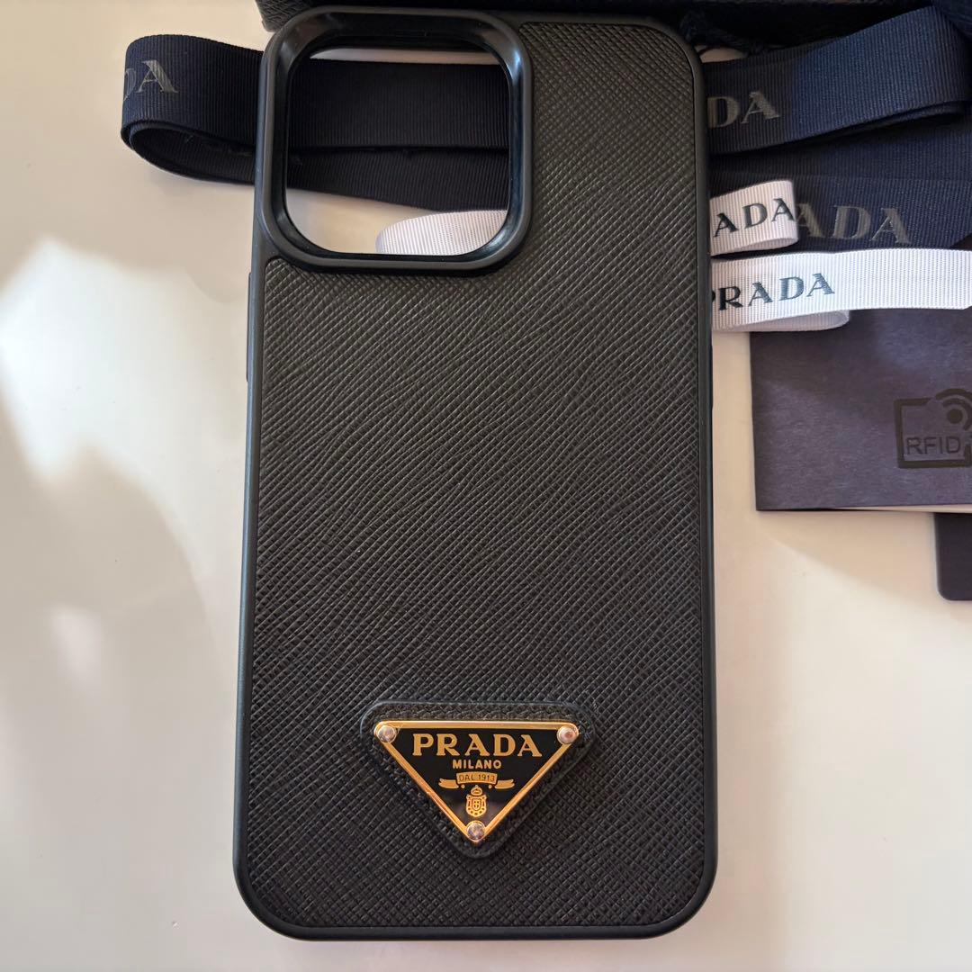 【AYA】PRADA サフィアーノトライアングル iPhone13pro
