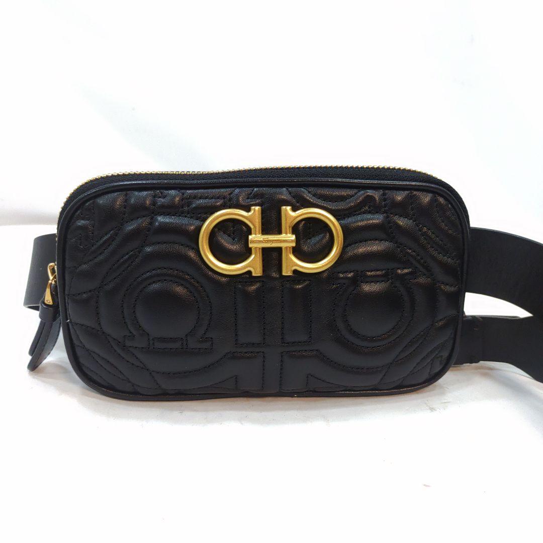 未使用級】フェラガモ ウエストポーチ ガンチーニ キルティング レザー