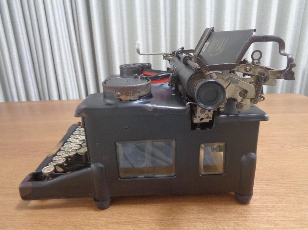 専用　実働品　10 ロイヤルタイプライター　ミザリー、バイオハザー ド