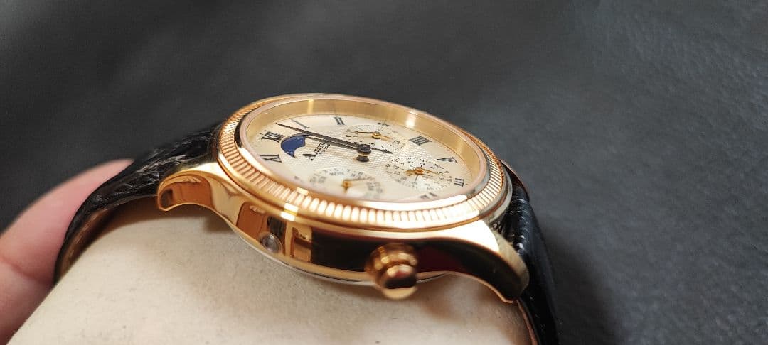 アクアスキュータム 【150周年記念モデル】 グランドコンプ