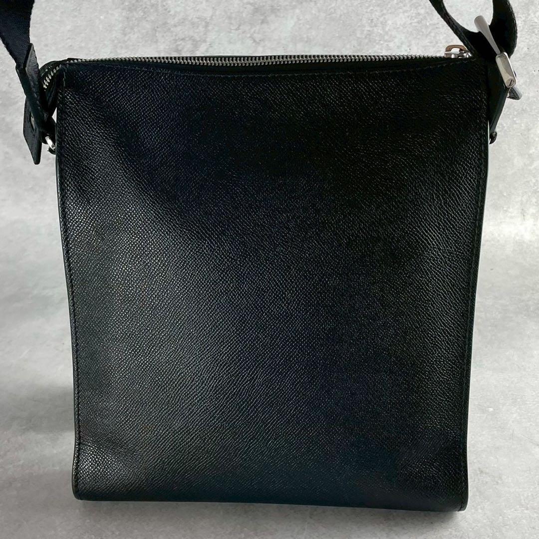 美品 BVLGARI ブルガリ サコッシュ ショルダーバッグ レザー 斜めがけ