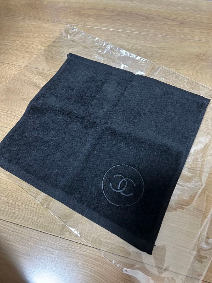 CHANEL ノベルティポーチ　オマケ付き