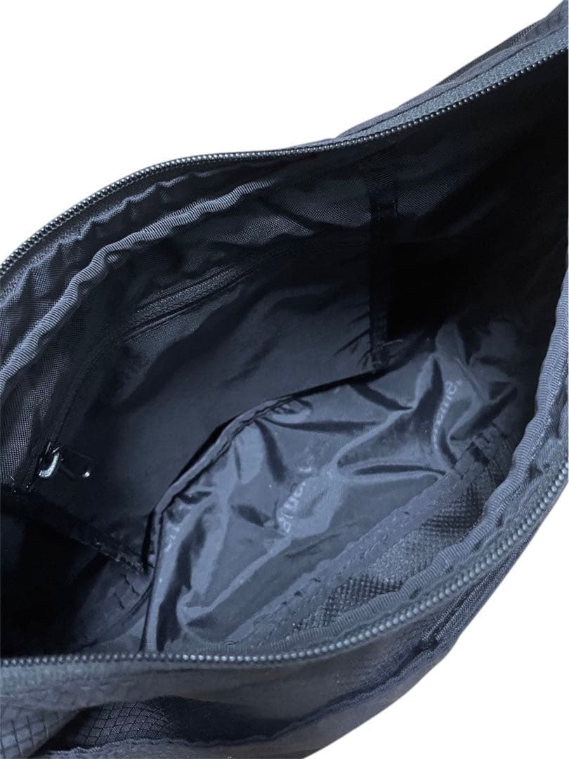 美品　Supreme CORDURA メッセンジャーバッグ　2022ss