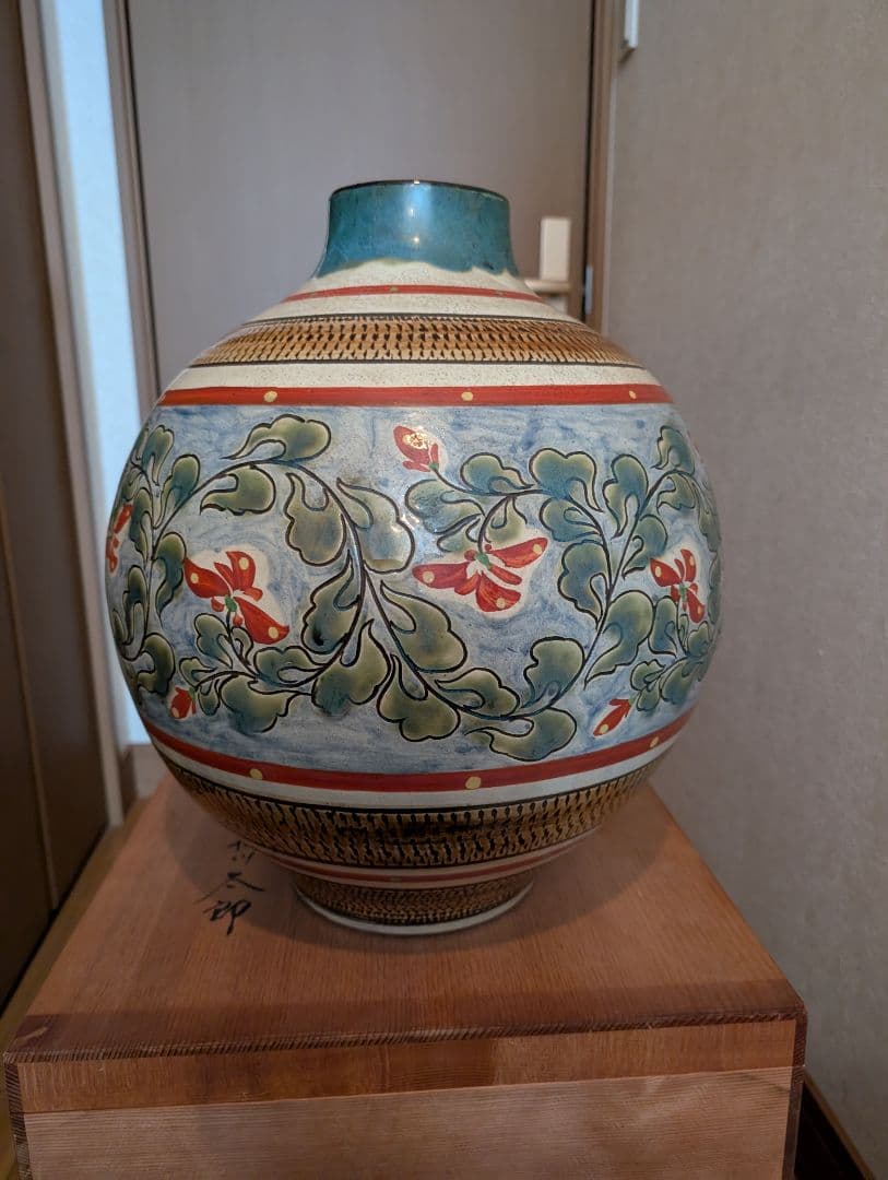 昭和沖縄壷屋焼き 小橋川太郎 木製木箱あり。 - メルカリ