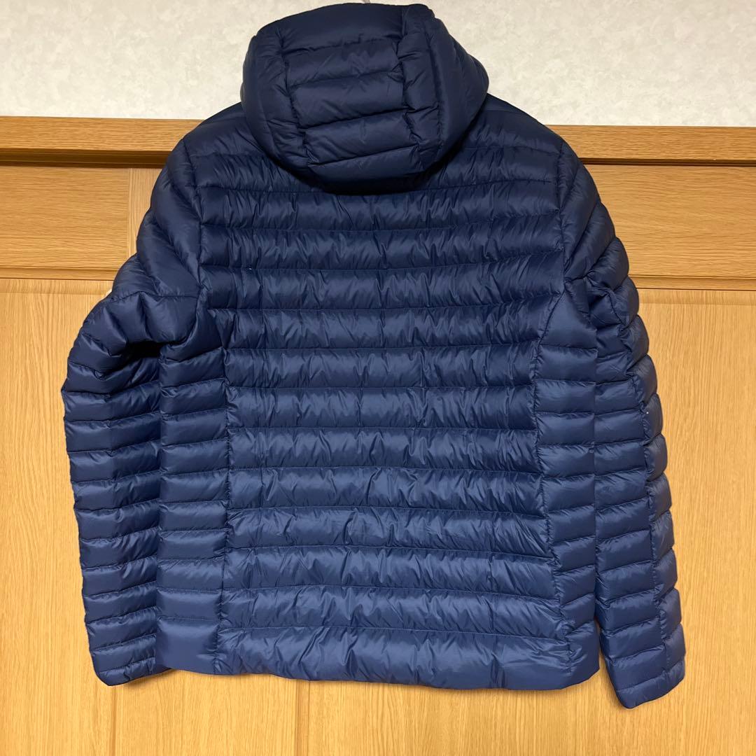 極美品】Patagonia ダウンセーターフーディ FA25 ネイビー
