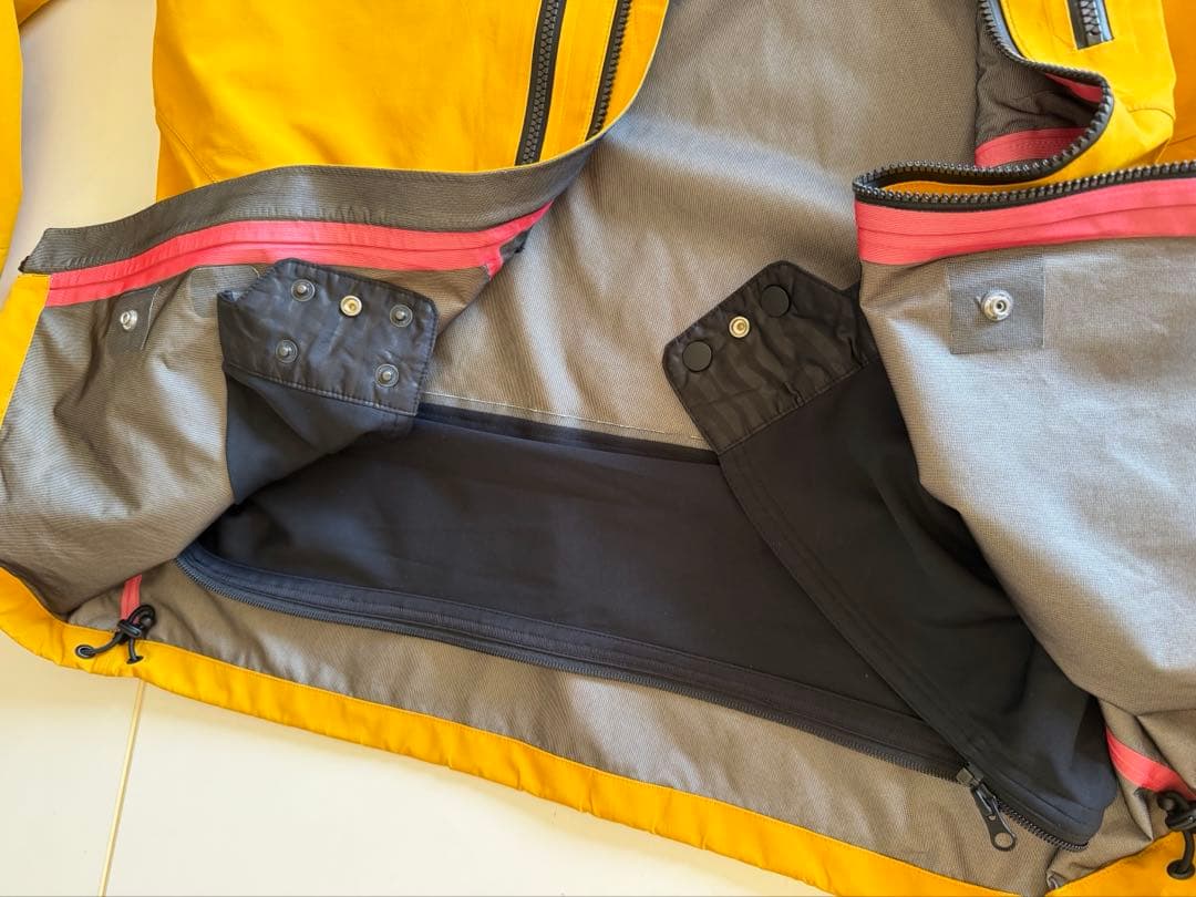 ボルコム　ゴアテックス　ガイドジャケット　ビブパンツ　L volcom