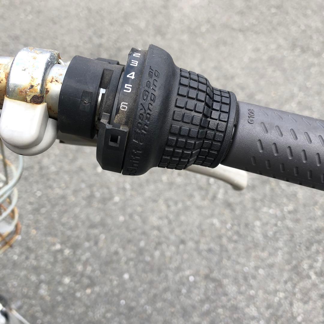 シルバー 26インチ シティサイクル 前バスケット付き MARUISHI