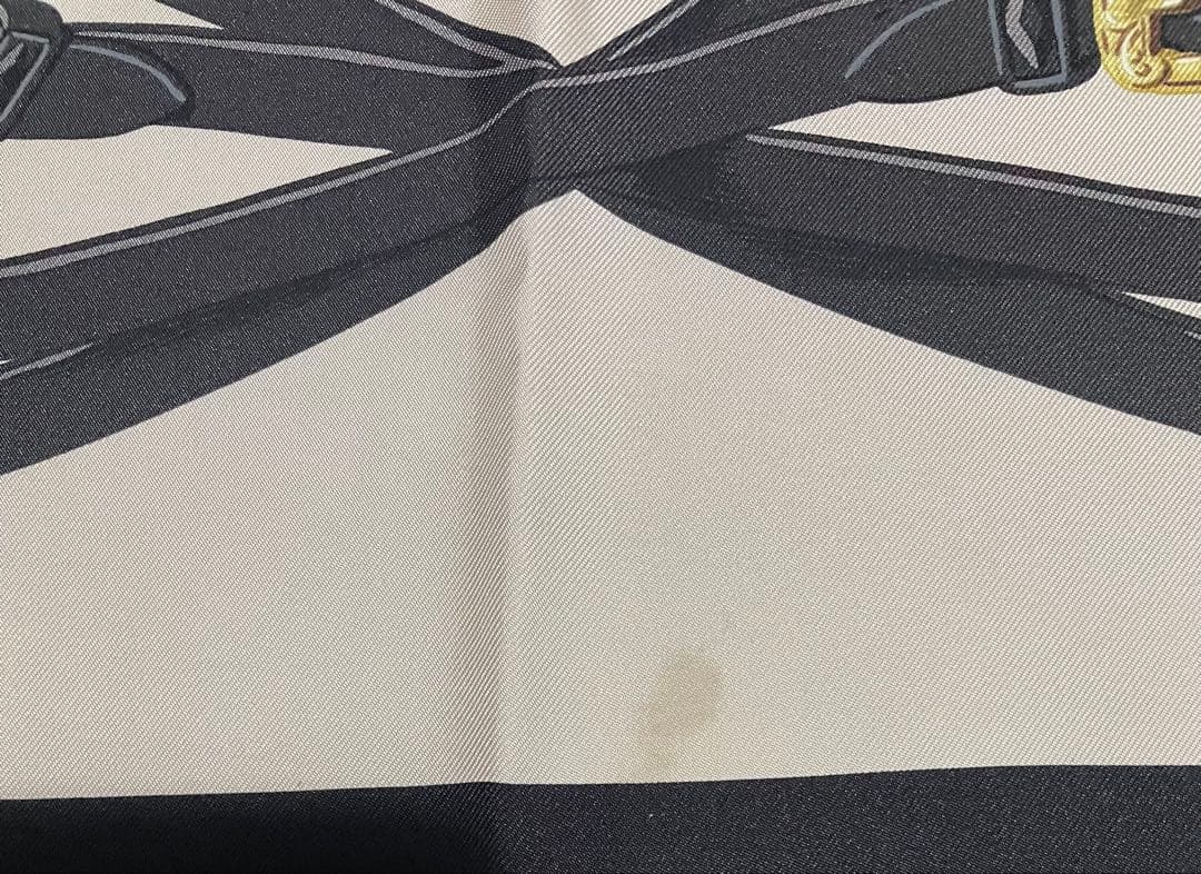 エルメス カレ 90 シルク スカーフ ブリッド・ドゥ・ガラ 黒