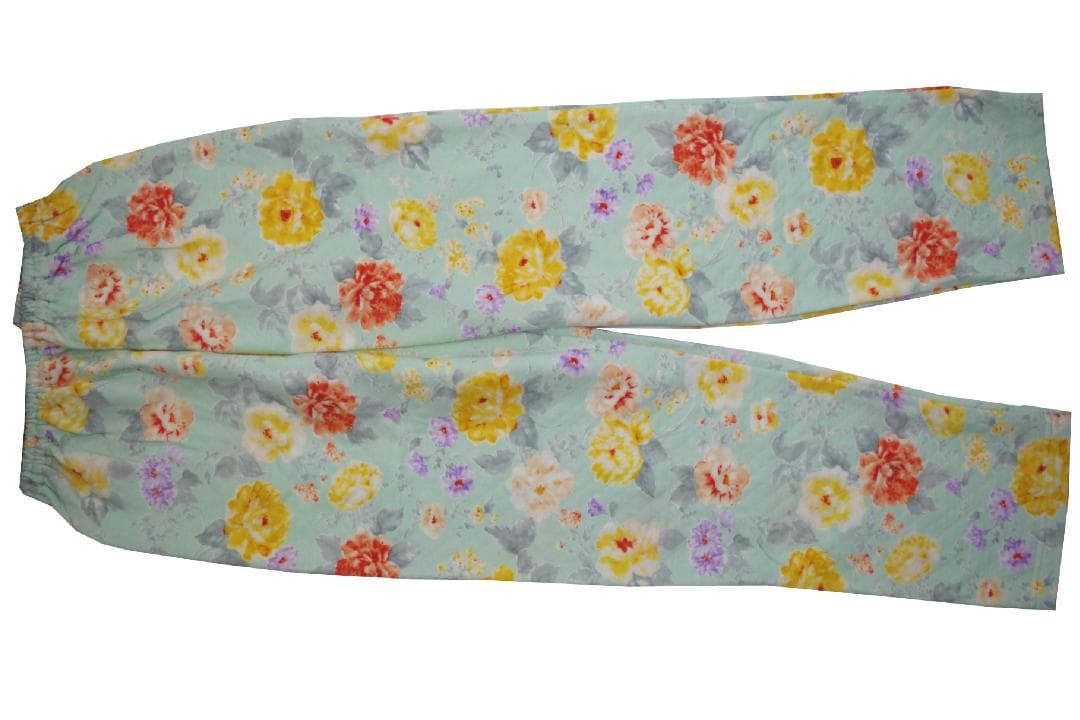 【新品】ミラショーン 　秋冬物　中わた入りキルトニットパジャマ(M)