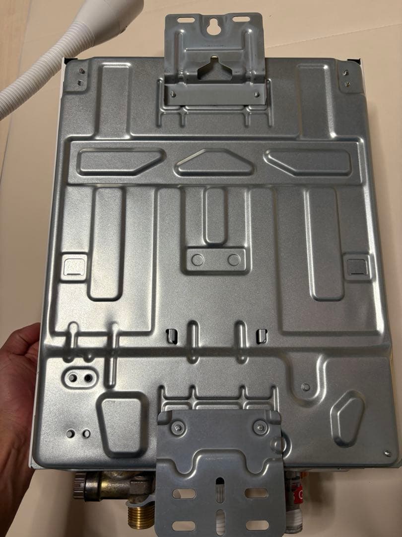 Rinnai 給湯器 RUS-V51YTB（WH） 屋内壁掛タイプ 2023年式 - メルカリ