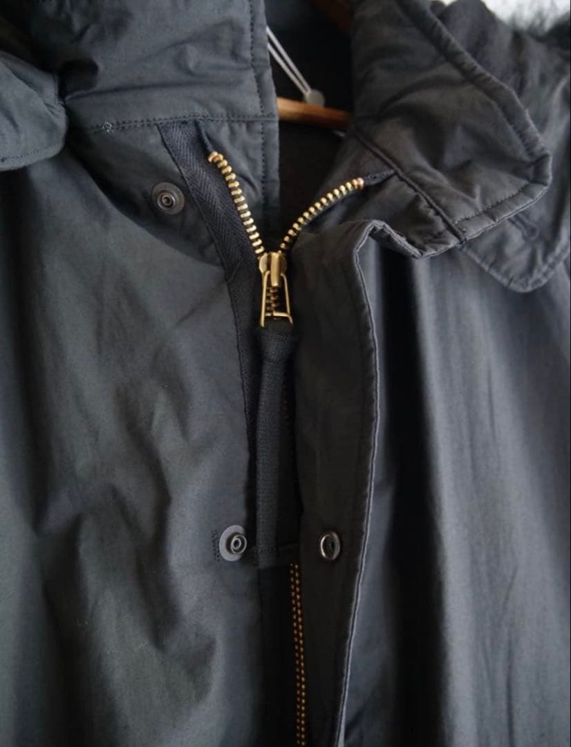 週末限定セールCOMOLI 25AW コットンナイロンミリタリーフーデッドコート