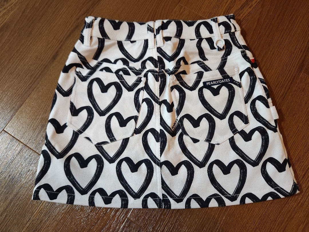 新品未使用】PEARLY GATES ハート柄スカート TWICEコラボ - メルカリ