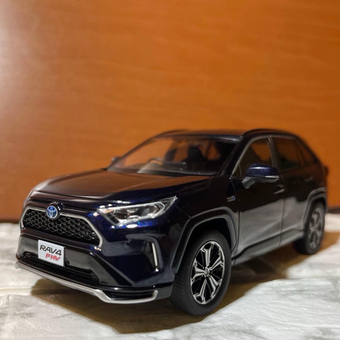 トヨタ RAV4 ダークブルー マイカ カラーサンプル - メルカリ