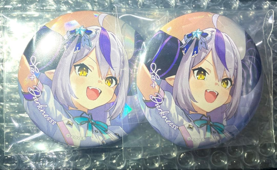 ホロライブ 5th fes. ホログラム缶バッジ ラプラス・ダークネス 2個