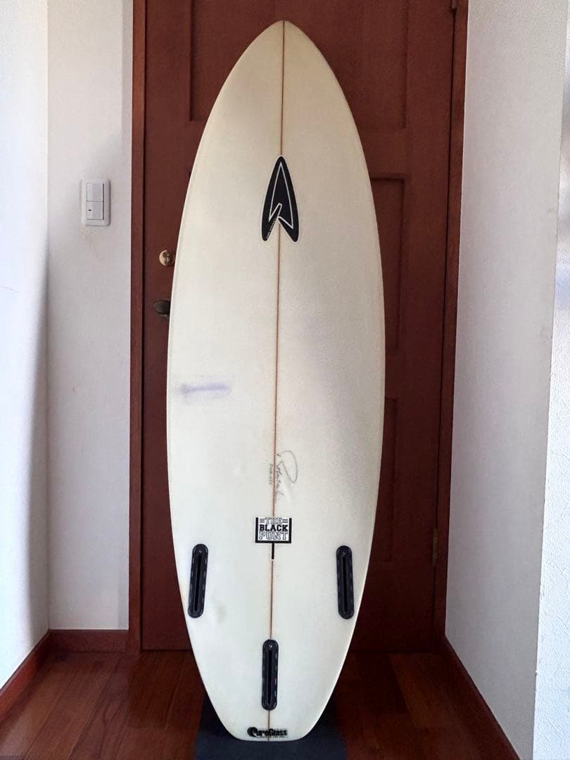 ROBERTS SURFBOARD5.8 BLACK PUNT