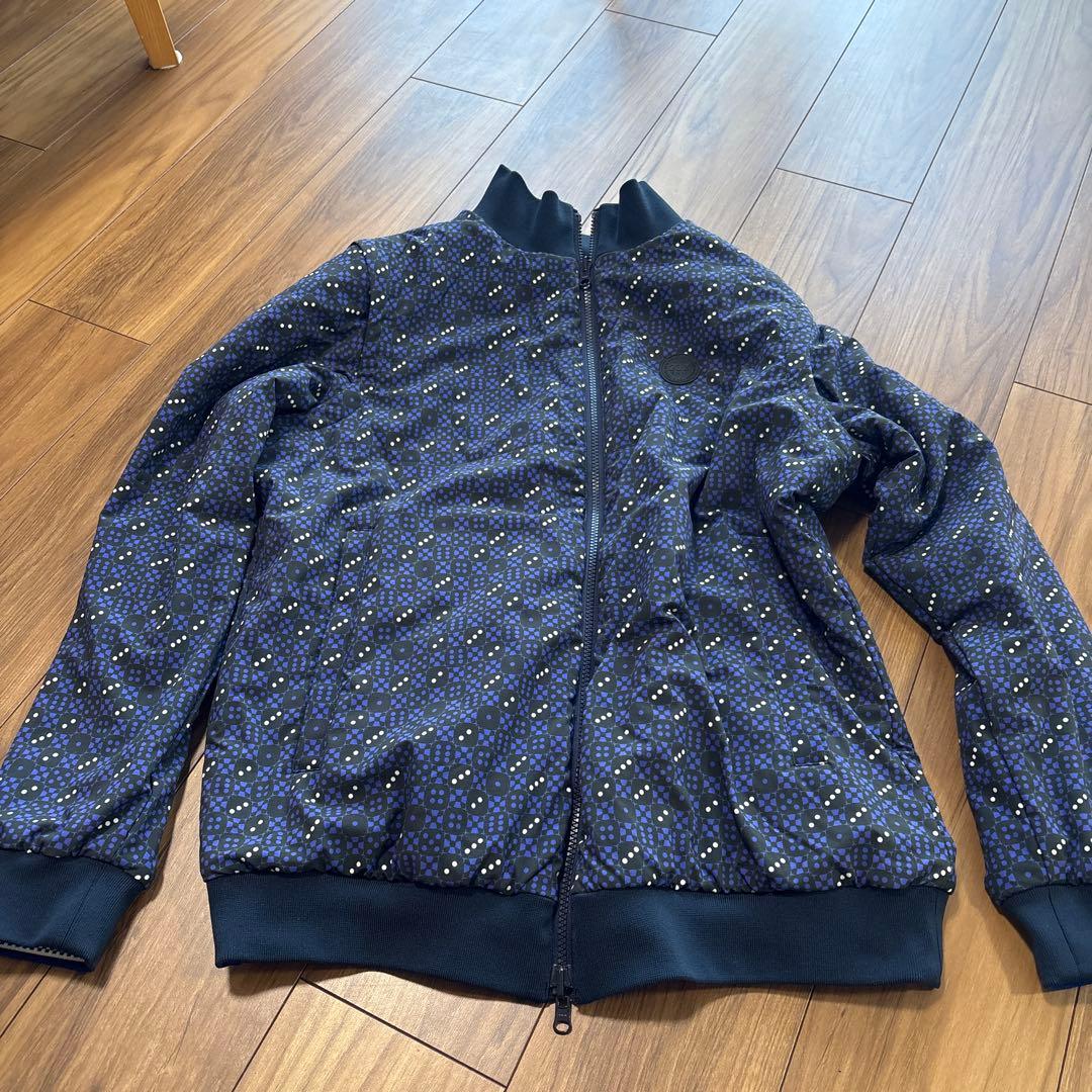 ネイビー ジップアップジャケット