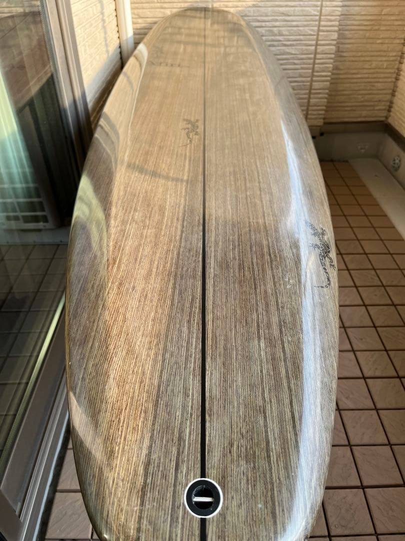 【愛知県】sAfiri ミッドレングスサーフボード 木目調 7フィート