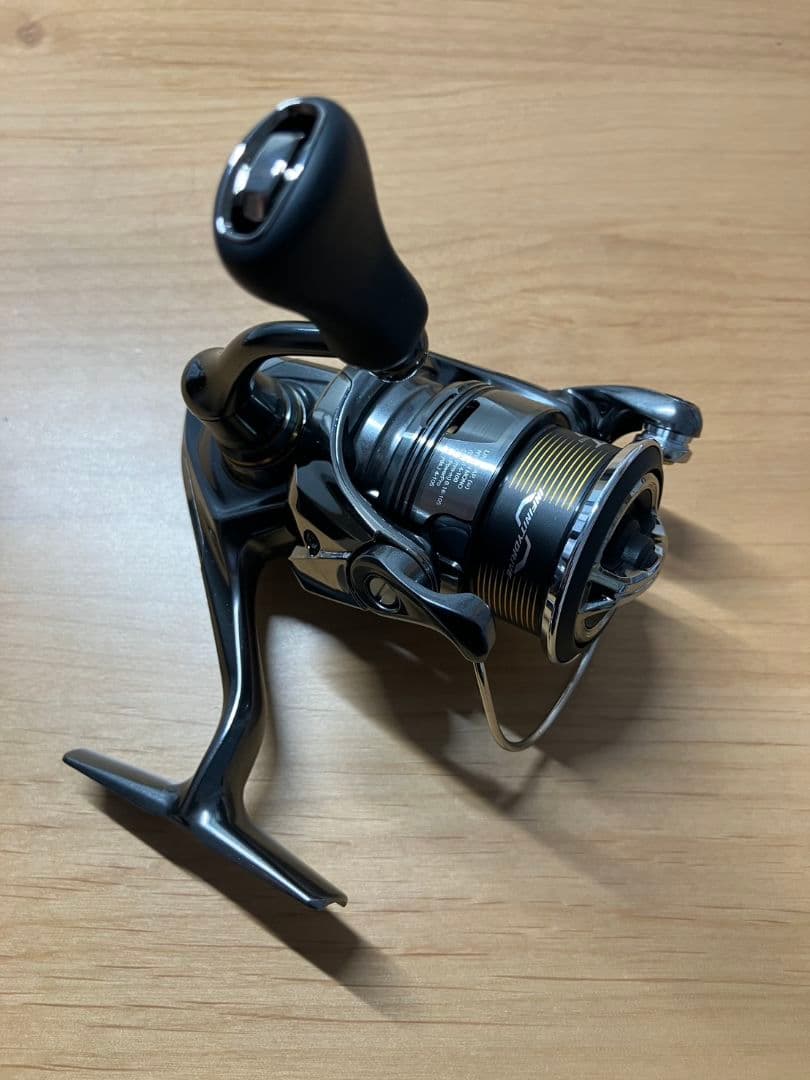 SHIMANO 24TWIN POWER C2000S スピニングリール