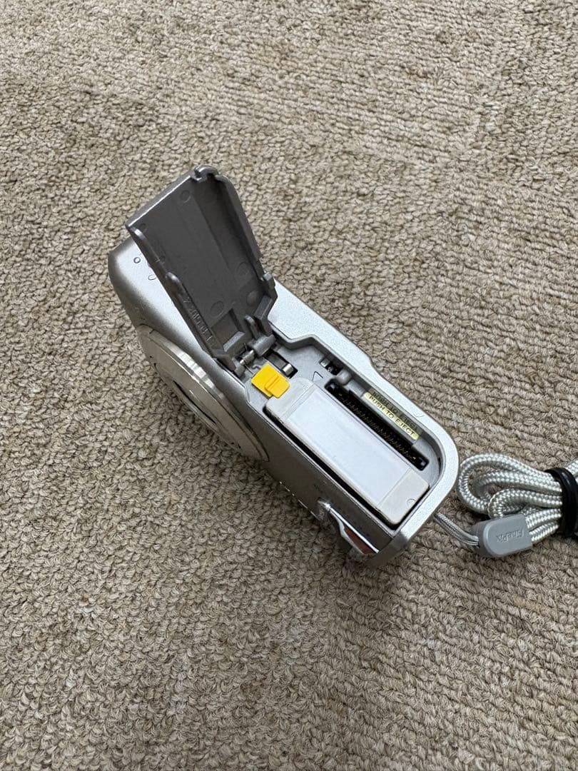 【美品】【動作品】FUJIFILM FinePix F31fd 純正箱 コンデジ