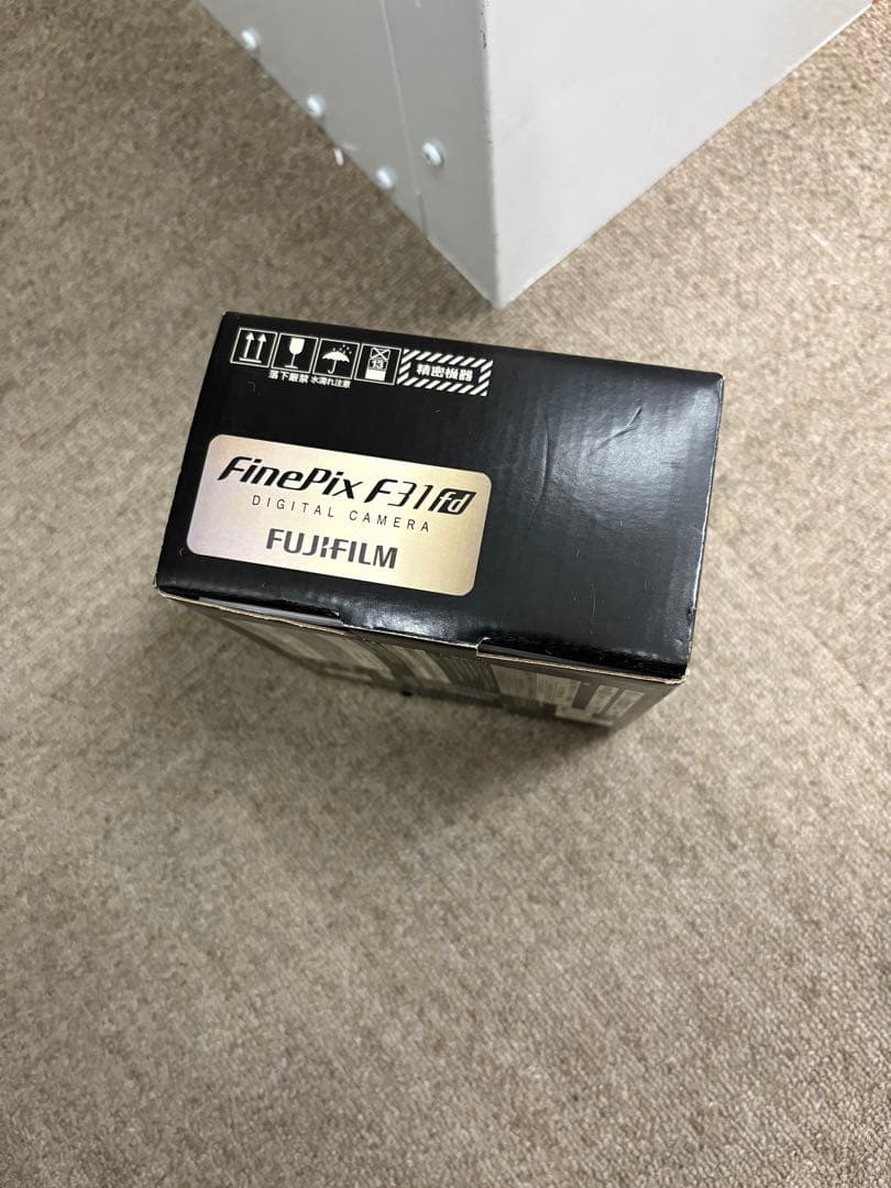 【美品】【動作品】FUJIFILM FinePix F31fd 純正箱 コンデジ